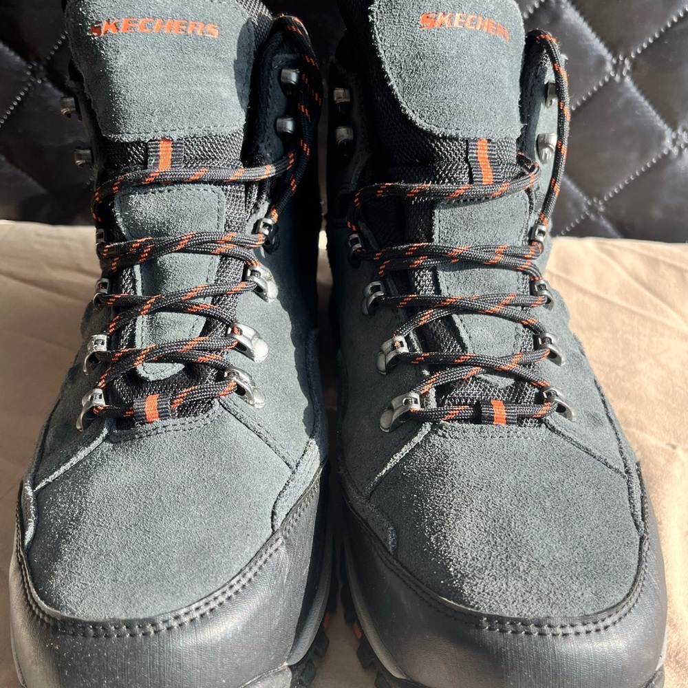 Skechers Men's 11.5 Black/Grey Relment- Pelmo Hiking Boots